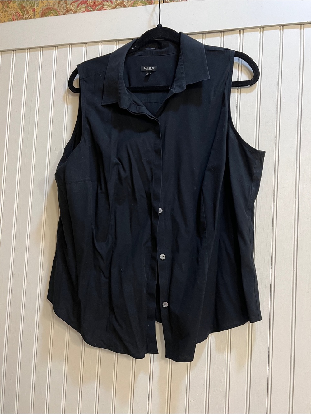 Talbots Black Sleeveless Button-Down Shirt
